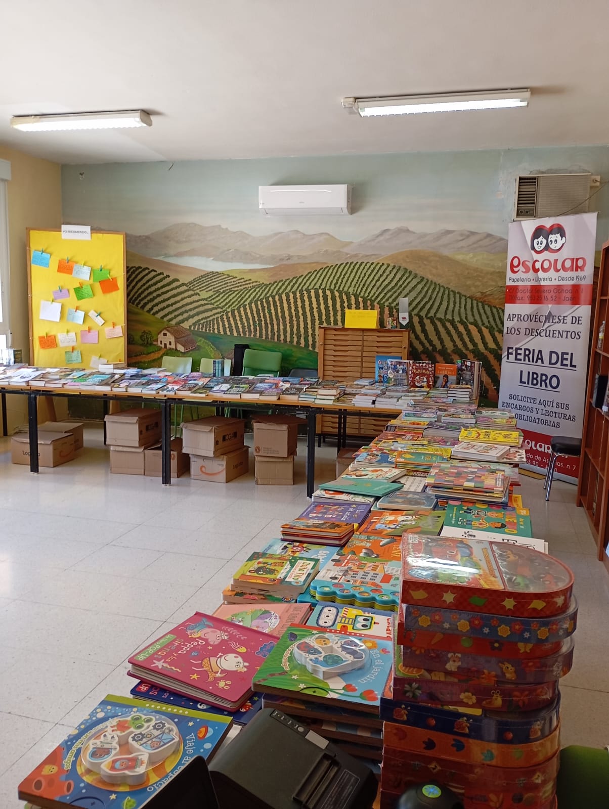 Feria del libro en el CEIP Agustín Serrano de Haro.
